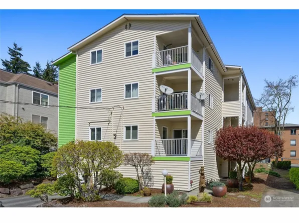 1824 N 103rd St #A2, Seattle, WA 98133