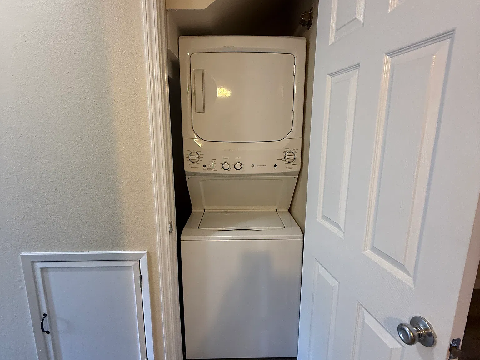 2 bed, 1100 sqft, $2,650 — Photo 4