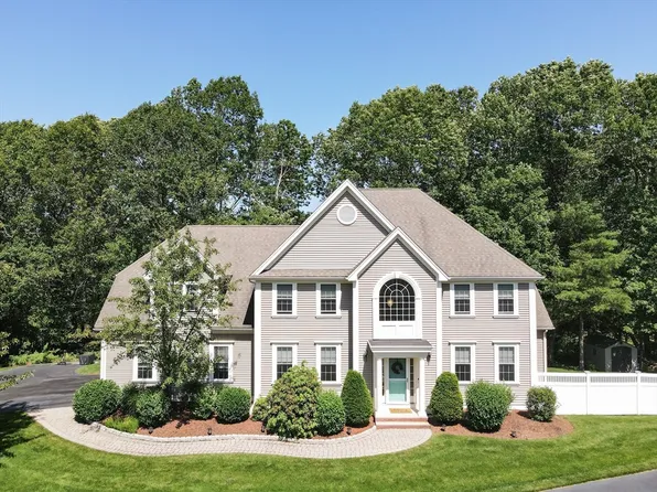 55 Preservation Ln, Holden, MA 01520