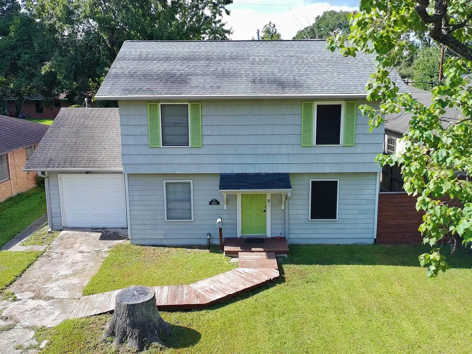 3 bed, 1.5 bath, 1660 sqft, $1,800 — Photo 2