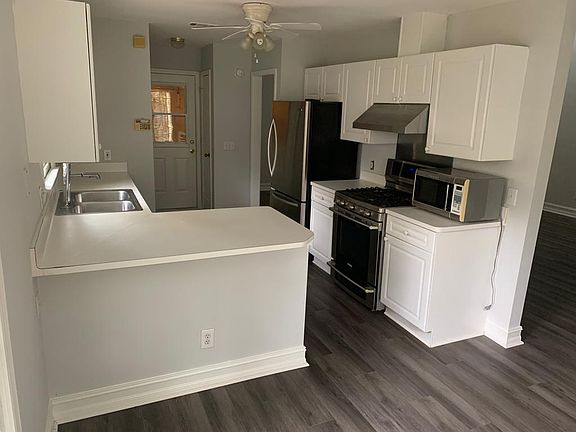 3rd image of 225 Morton Creek Cir