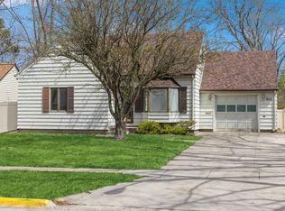 312 Hilltop Rd, Ames, IA 50014