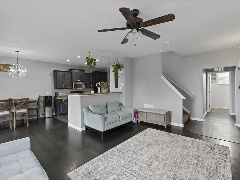 7555 Gallard Hts — Photo 6