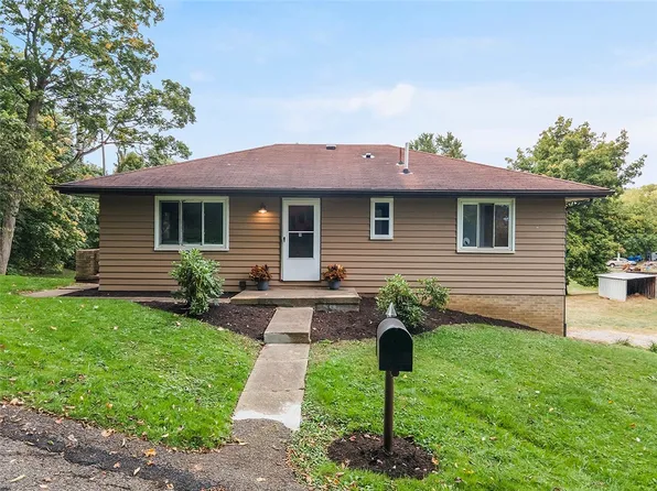 1100 Statia St, Coraopolis, PA 15108
