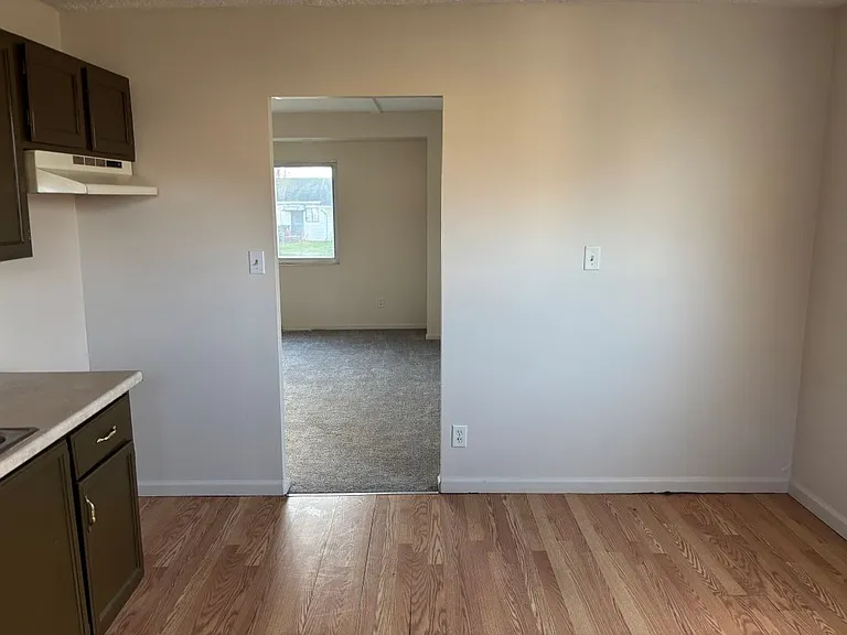 1820 Midway Ave NE — Photo 15