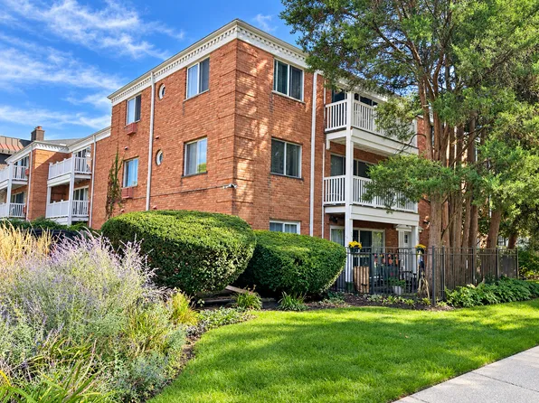 101 E Cossitt Ave APT 102, La Grange, IL 60525
