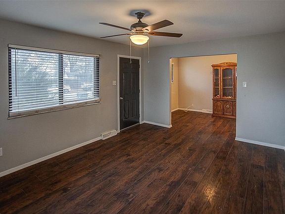 5th image of 460 Evans Ave