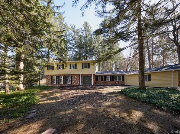 5 Genung Court, Hopewell Junction, NY 12533