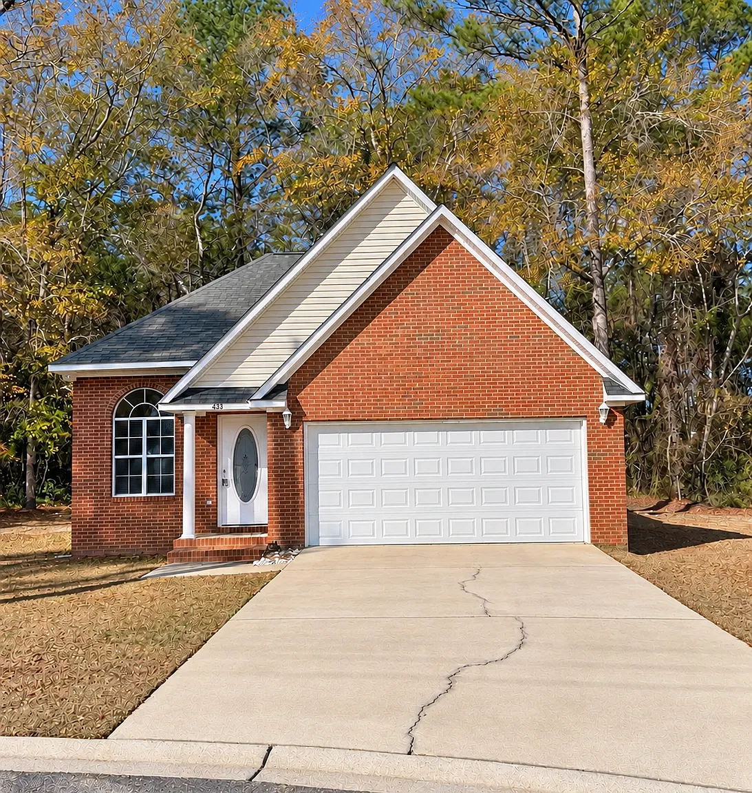 3 bed, 1239 sqft, $1,650 — Photo 1