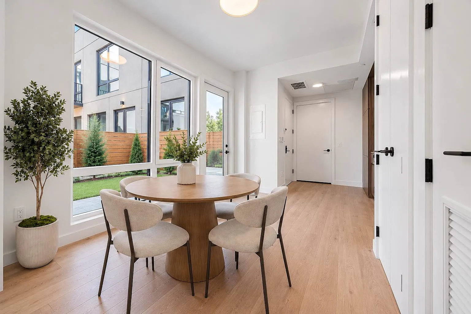 1221 Fulton Street — Photo 3