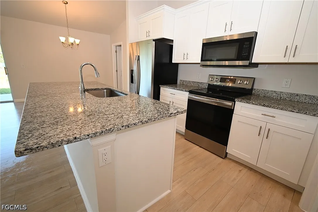 4 bed, 2.0 bath, 1504 sqft, $2,150 — Photo 4