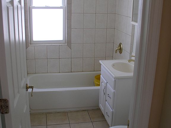 4th image of 36378 N Wildwood Dr