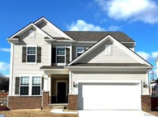 4568 Paradise Pkwy, Milford, MI