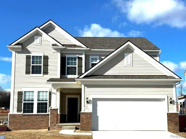 4568 Paradise Pkwy, Milford, MI 48381