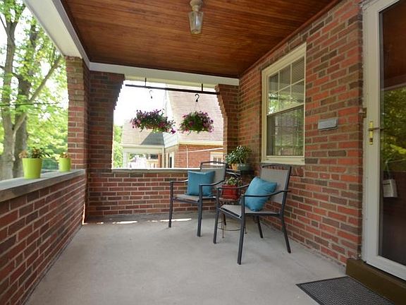 3rd image of 4119 Paxton Woods Dr