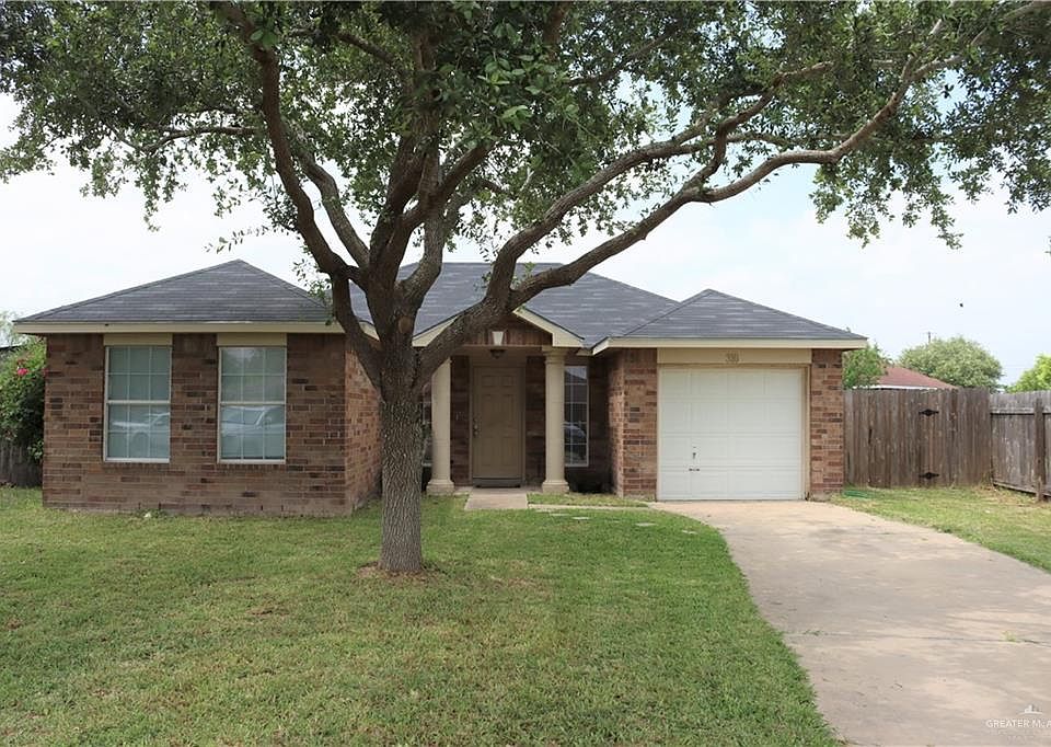 1st image of 310 Poinsettia Cir