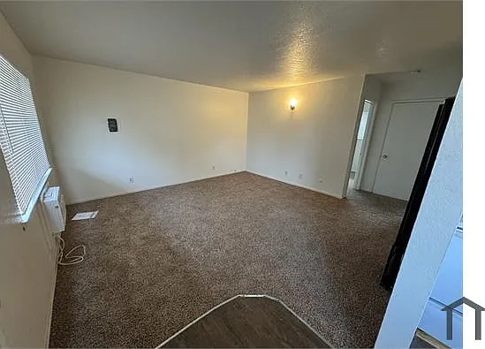 2 bed, 930 sqft, $1,250 — Photo 2