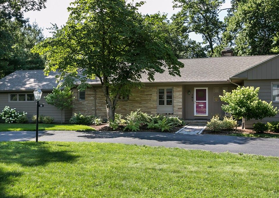 191 Pinewood Dr, Longmeadow, MA 01106 Zillow