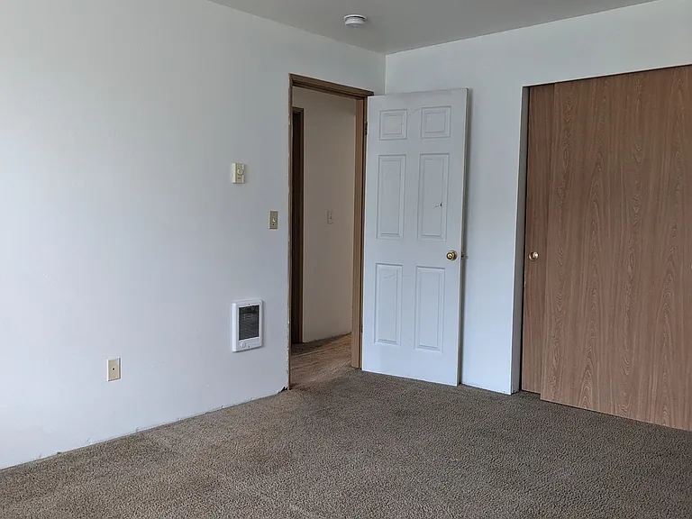 621 Sunset Ave NE #101 — Photo 8