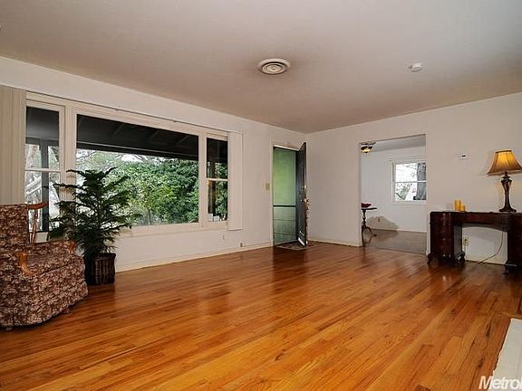 4th image of 8992 Leedy Ln