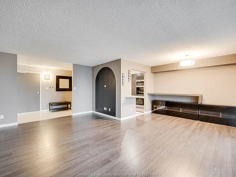 9099 Riverside Dr E #221 — Photo 5