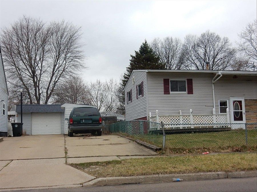 2nd image of 2972 Stockton Ave