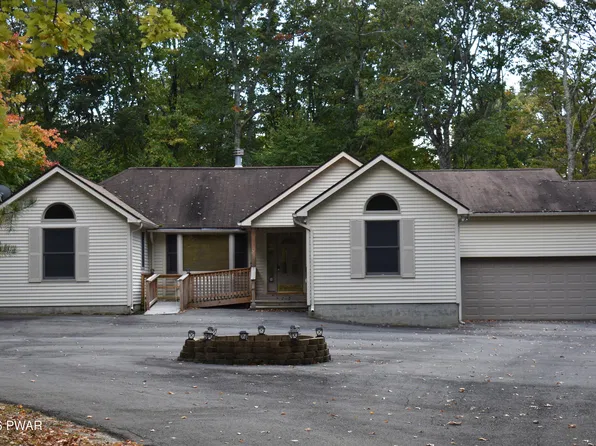 801 Oriole Ct, Lords Valley, PA 18428