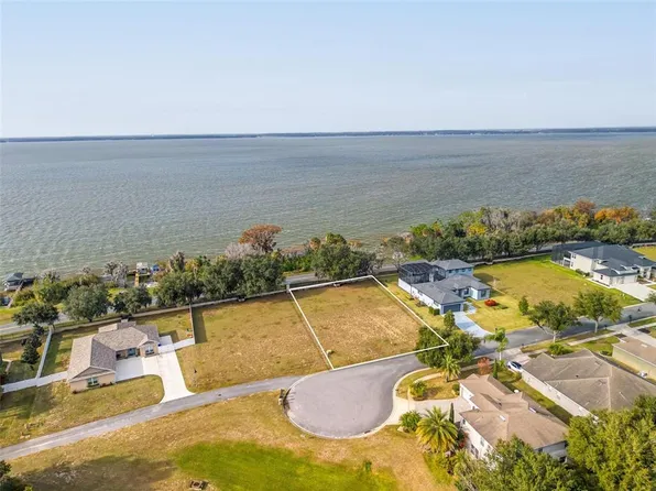 3231 Landing Vw #90, Tavares, FL 32778