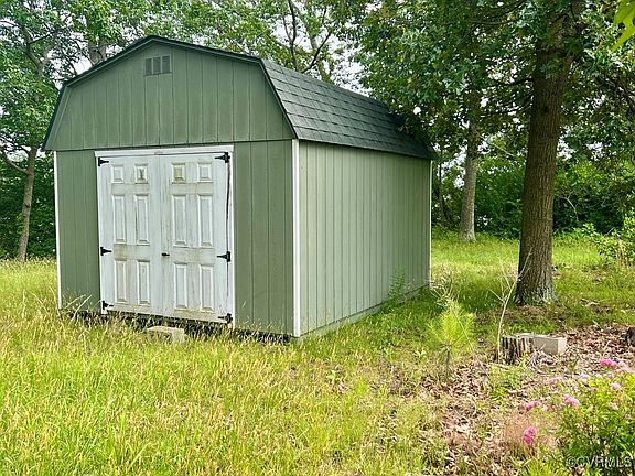 5th image of 592 Mangolia Ln