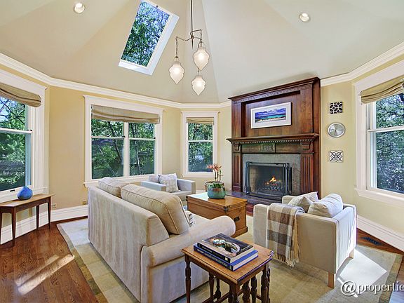 4th image of 1038 Greenwood Ave