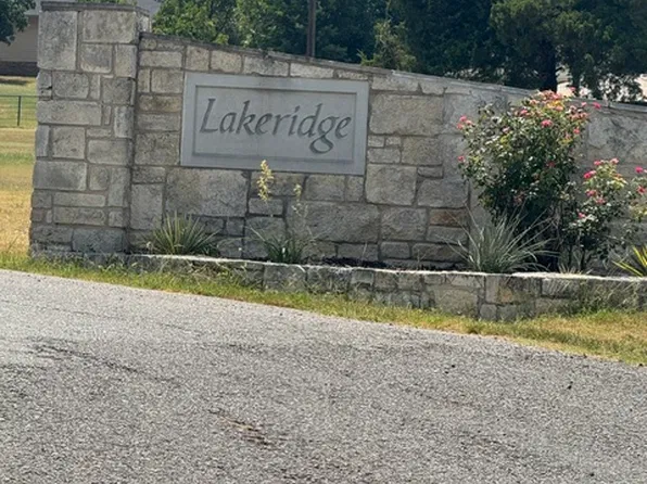 Lindsay Ln, Madill, OK 73446