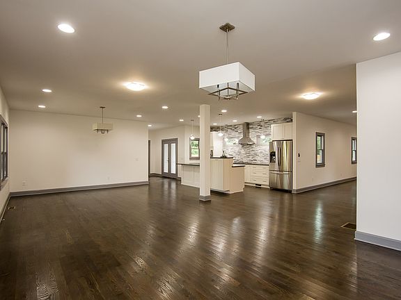 3rd image of 2988 Octavia Cir