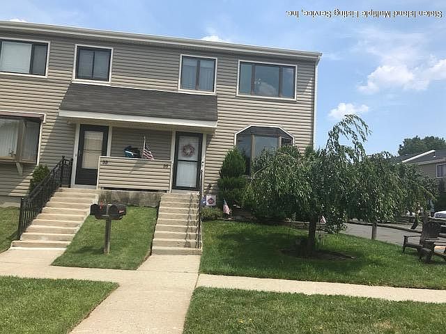 1st image of 35 Arrowood Ct