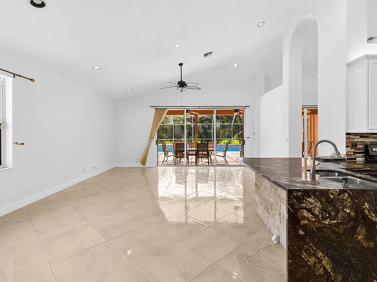 21698 Abington Ct — Photo 22