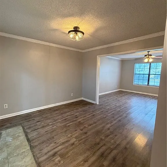 98 Hidden Lake Ct — Photo 9