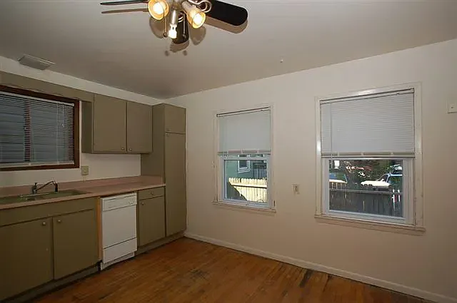 114 S Bassett St — Photo 6