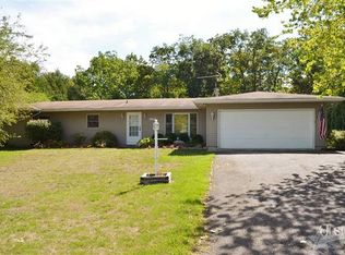 5809 E Hills Rd, Fort Wayne, IN 46804