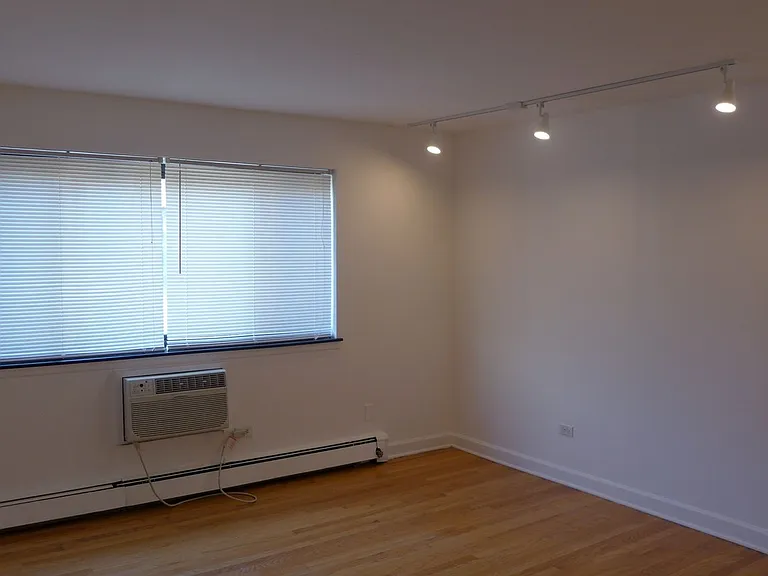 5300 Sheridan — Photo 3