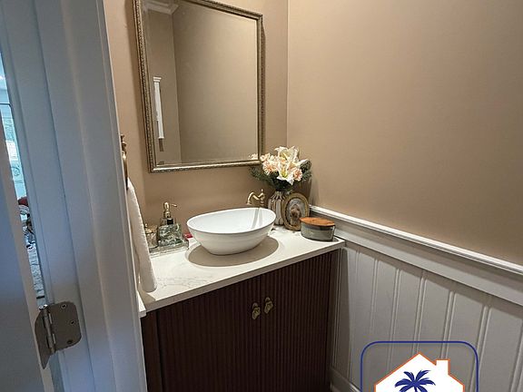 3rd image of 308 Founders Oak Way