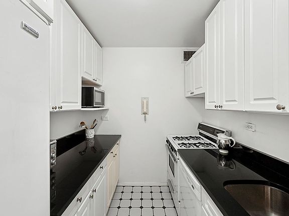 5th image of 150 W End Ave APT 27S