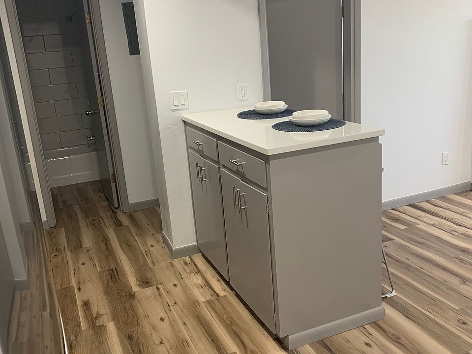 Kitch 2 Stagey_12272021