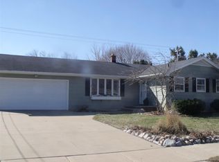 1717 E Pershing St, Appleton, WI 54911