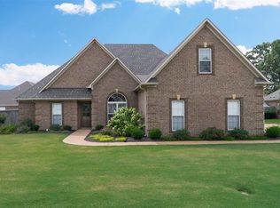 16 Woodwinds Cv, Jackson, TN 38305