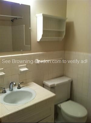 5th image of 2703 W Linden Ave #A
