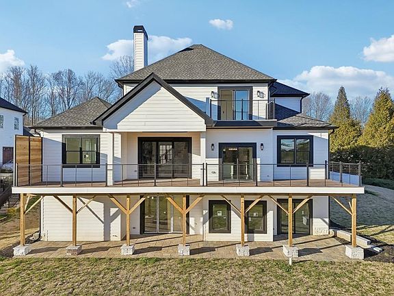 3rd image of 9535 Enclave Ln