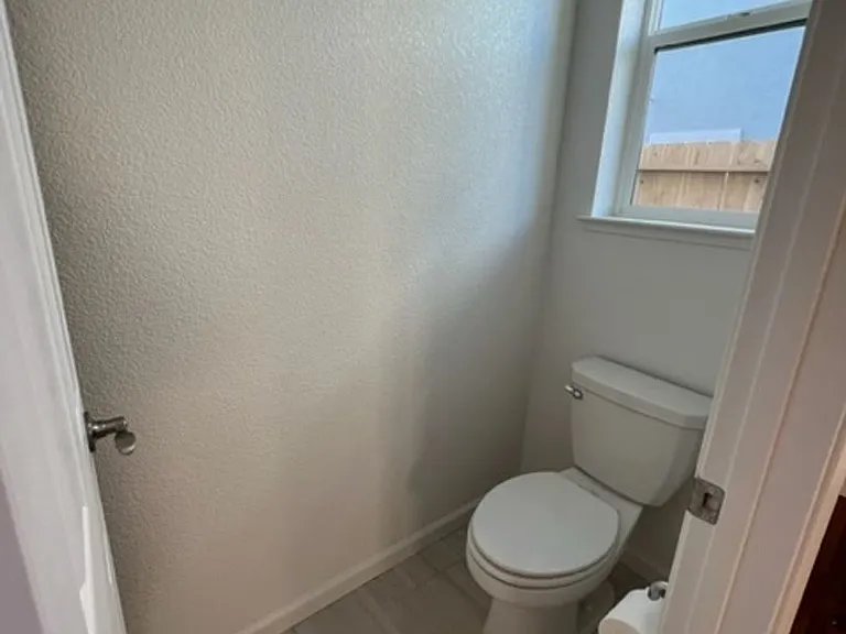 611 Brooklyn Ct — Photo 20