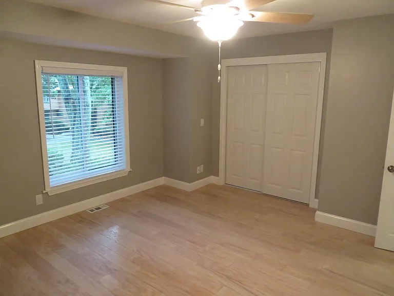 11 Dunvegan Woods — Photo 11