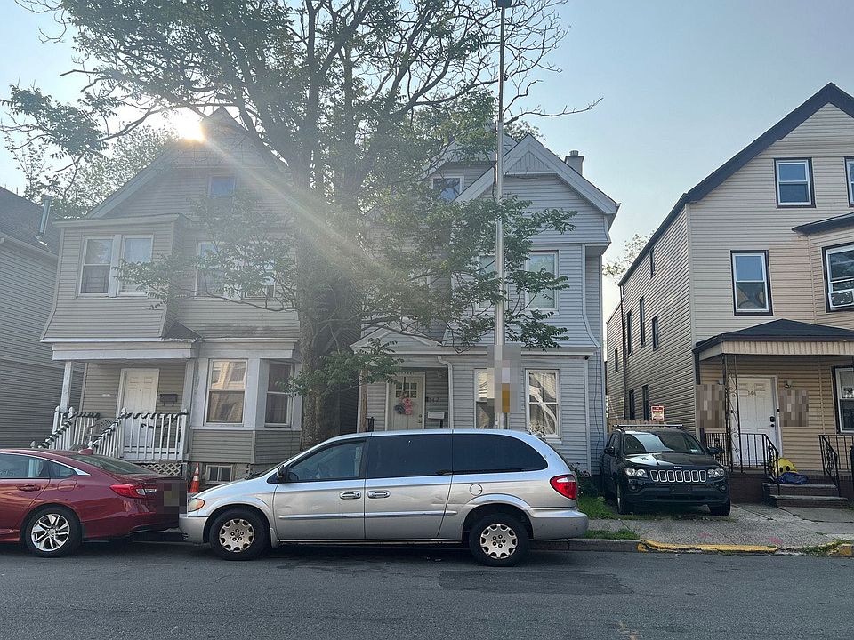 1st image of 142 Steuben St