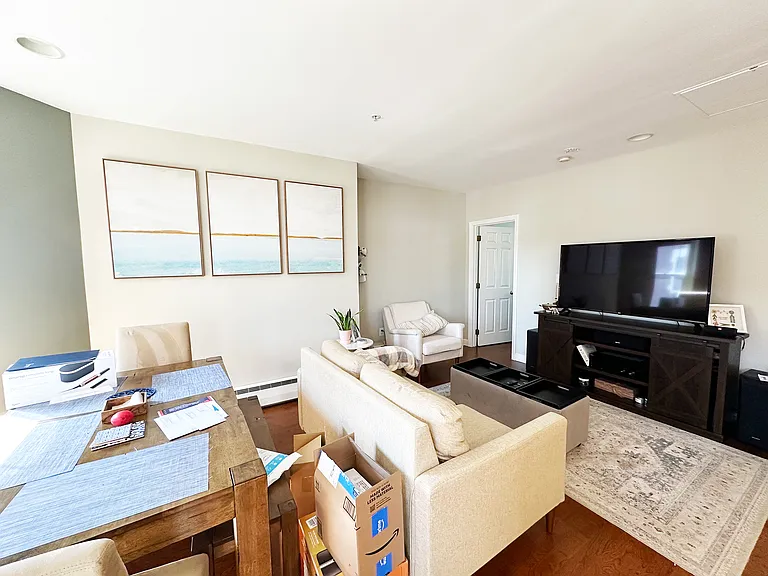 1 Davenport St #10 — Photo 2