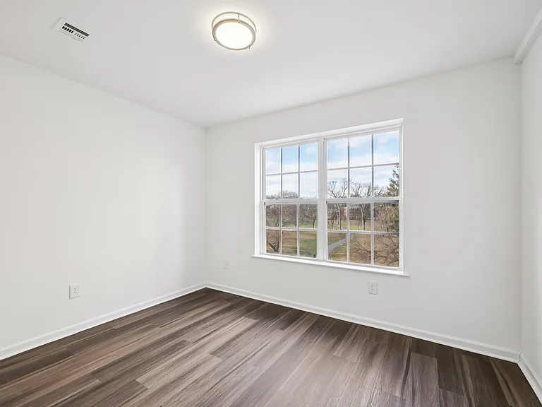 394 S Harrison St. — Photo 6